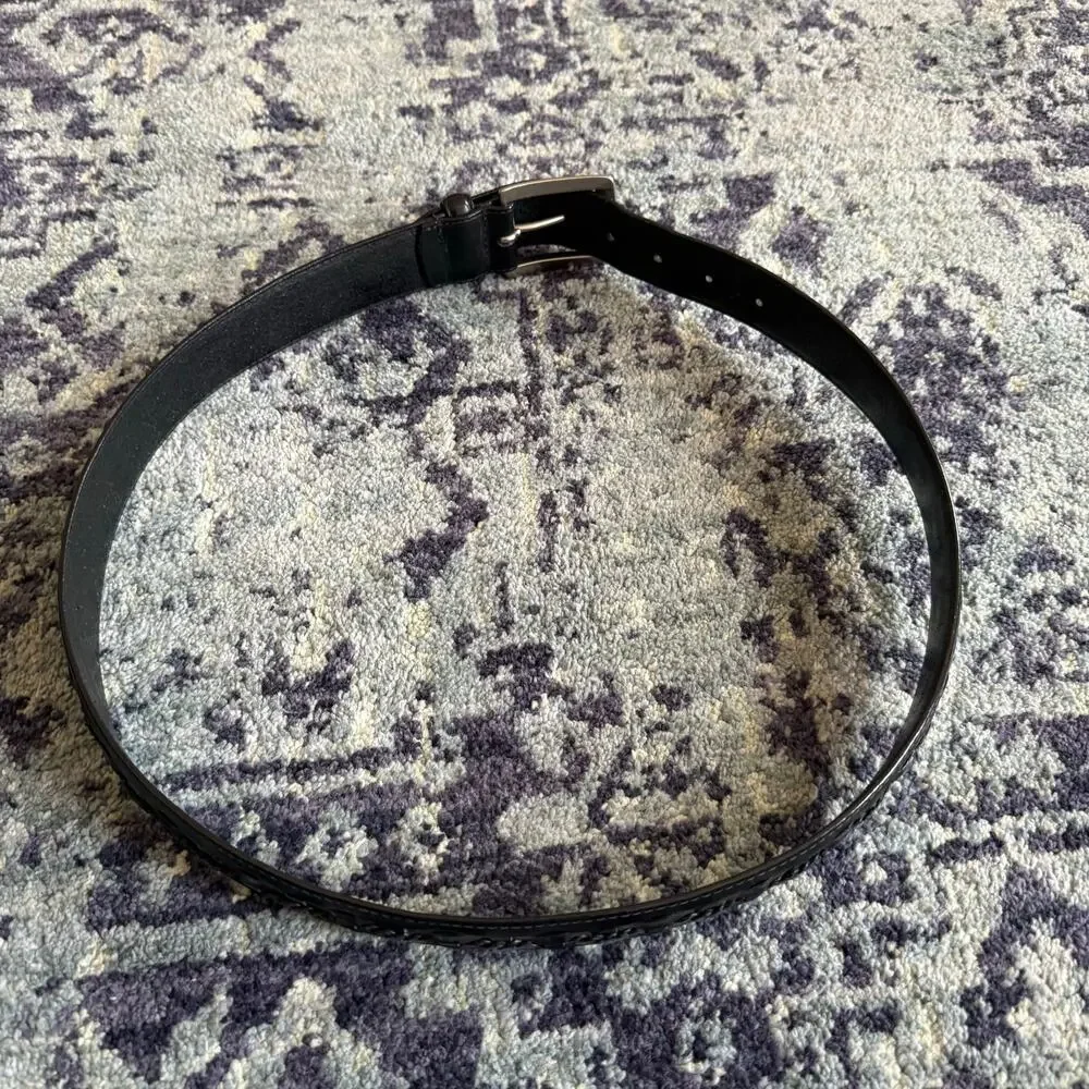 Columbia Genuine Leather Square Embossed Pattern with Braided Details Sz 36